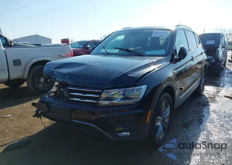 2021 Volkswagen Tiguan 2.0T Se/2.0T Se R-Line Black/2.0T Sel z USA, uszkodzony, nr VIN 3VV2B7AX5MM021616